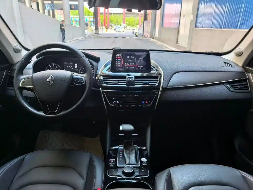 Borgward BX5 — миниатюра 10