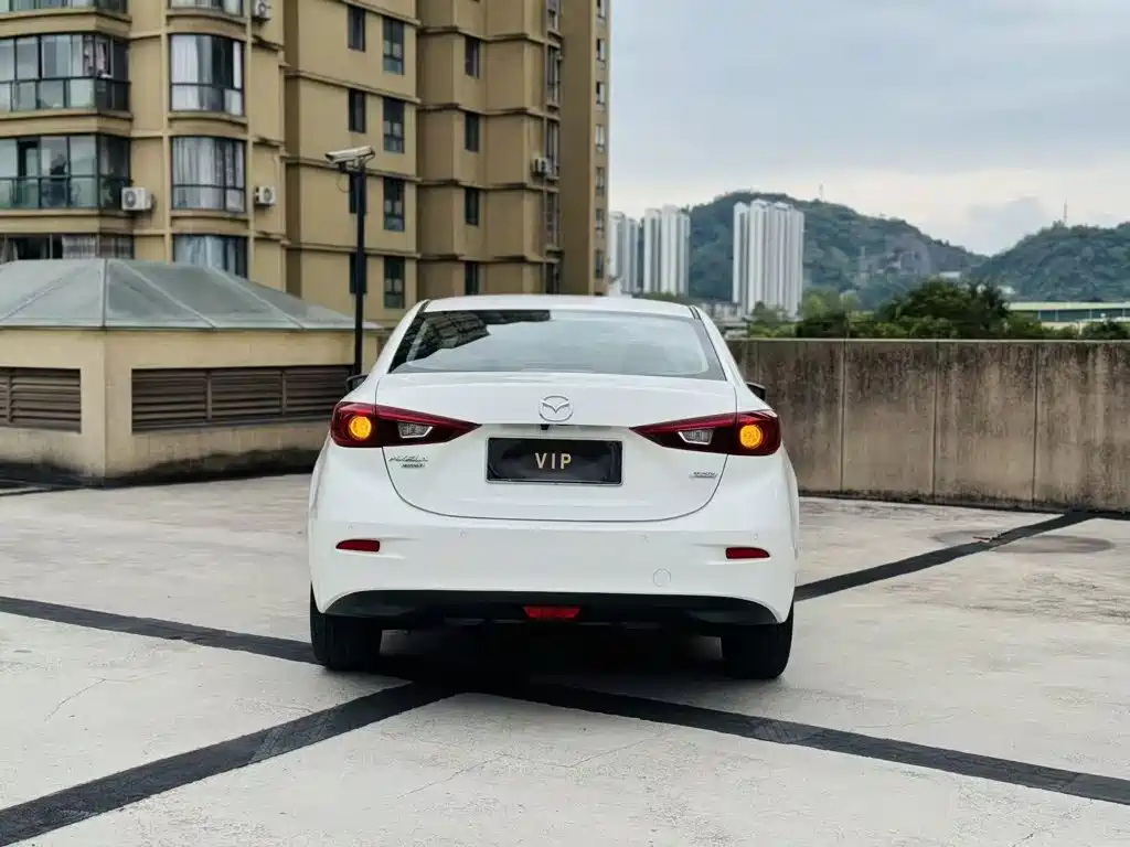 Mazda 3 Axela — миниатюра 8