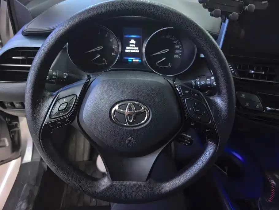 Toyota IZOA — миниатюра 15