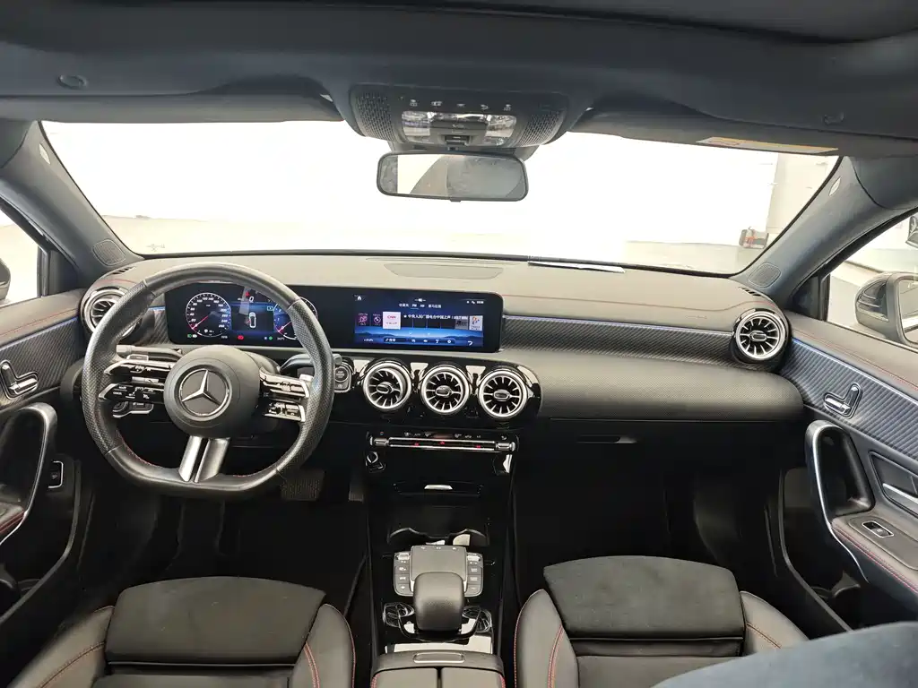 Mercedes-Benz A-Class A 2024 A 200 L Fashion