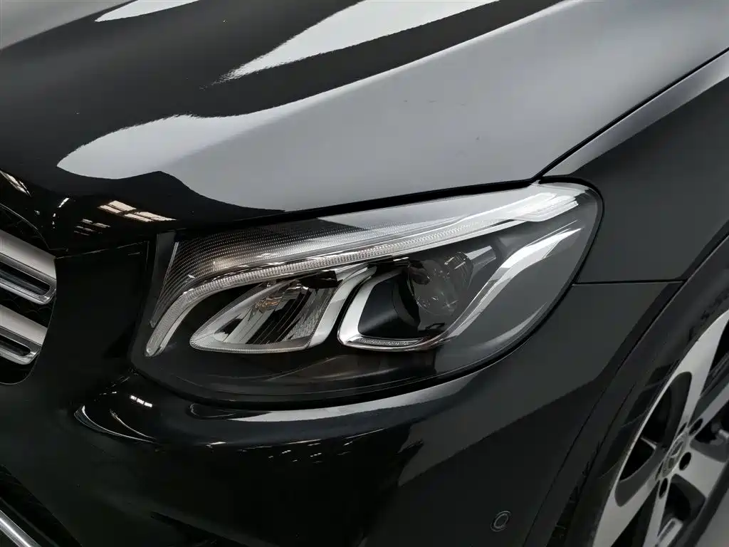 Mercedes-Benz GLC 2018 GLC 260 4MATIC Luxury