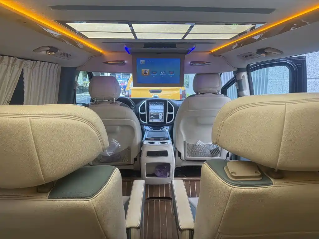Mercedes-Benz Vito — миниатюра 8