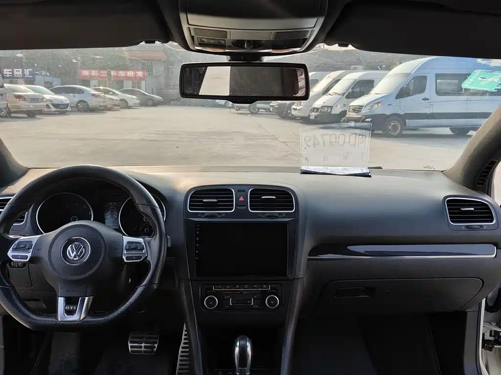 Volkswagen Golf GTI — миниатюра 7