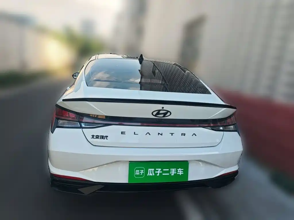 Hyundai Elantra — миниатюра 3