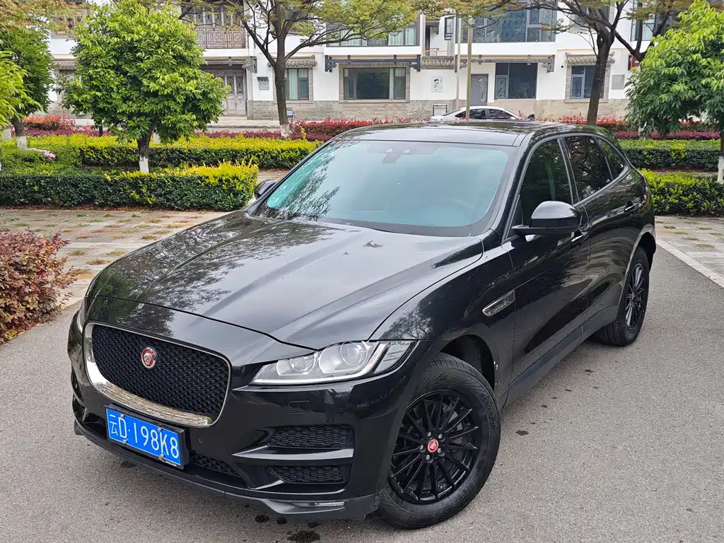 Jaguar F-PACE 2017