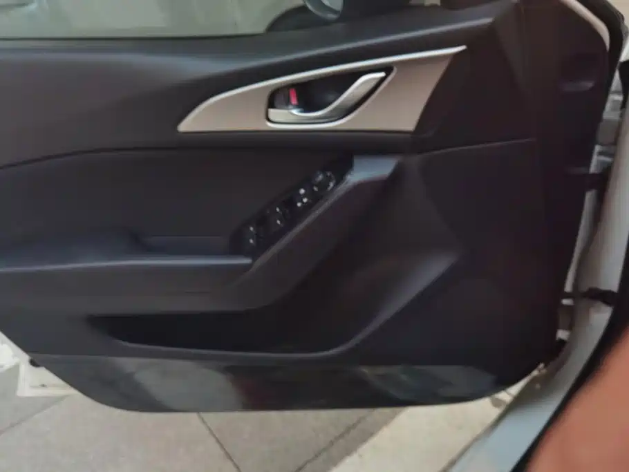 Mazda 3 Axela — миниатюра 7