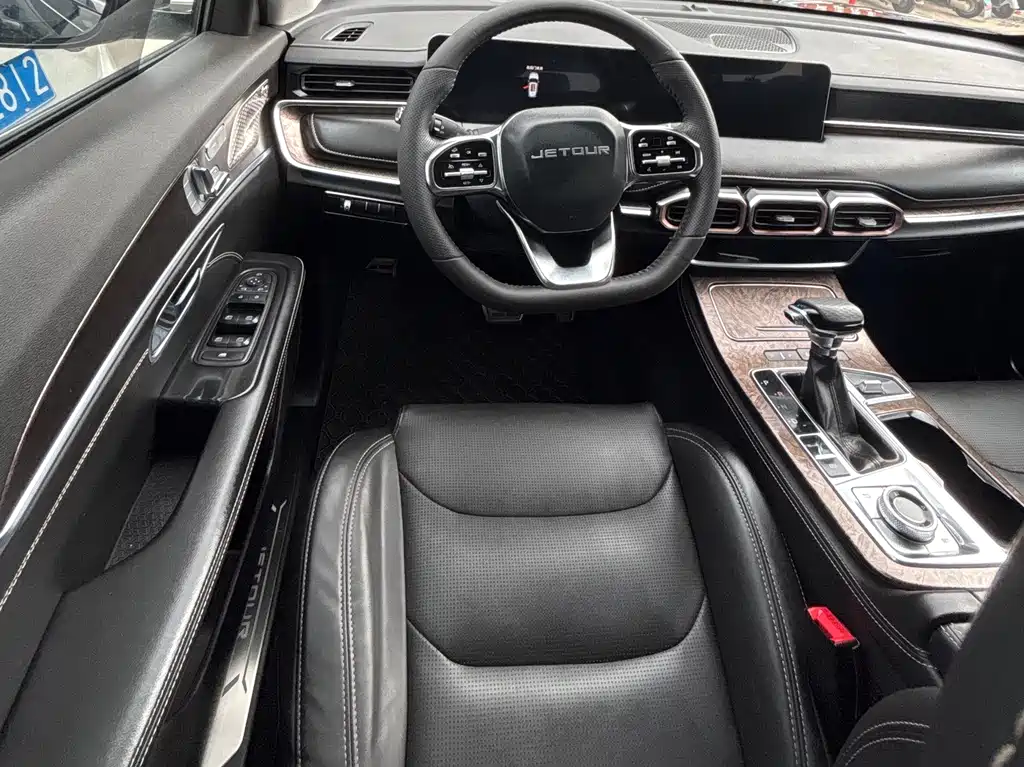 JETOUR X70 PLUS 2021 1.6T DCT 7 мест