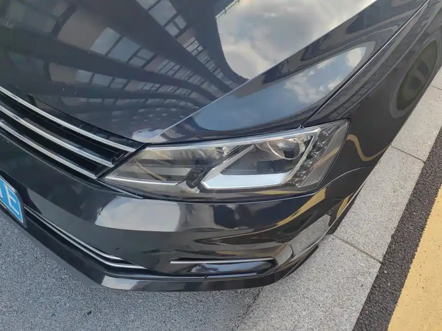 Volkswagen Sagitar — миниатюра 5