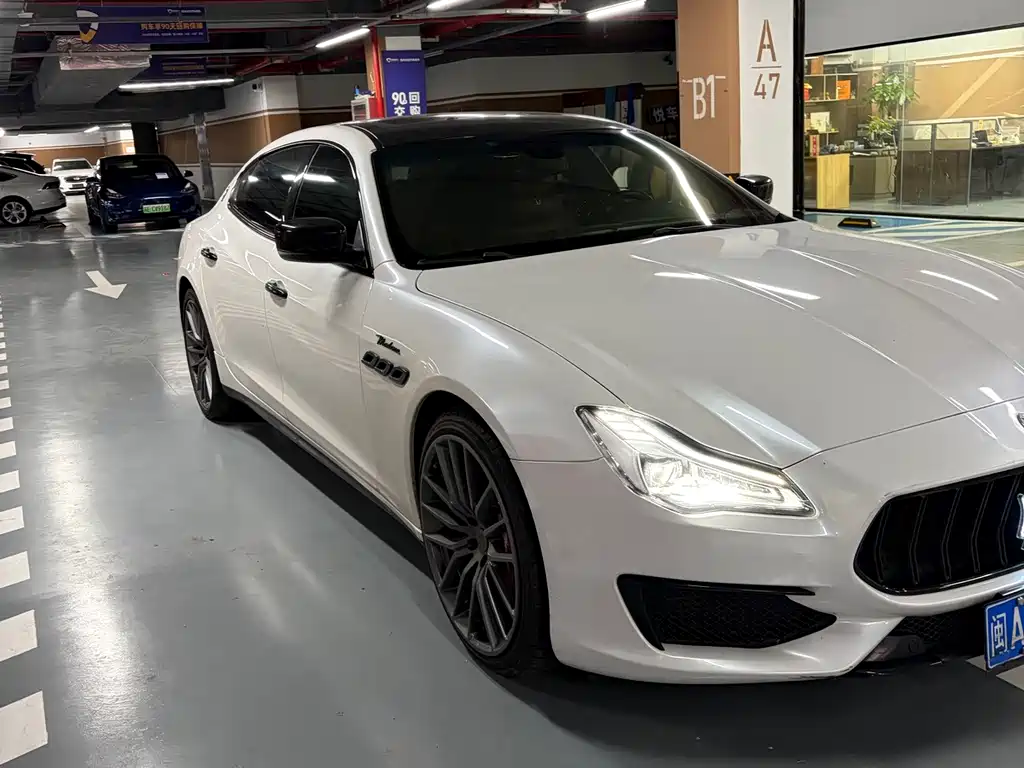 Maserati Quattroporte — миниатюра 4