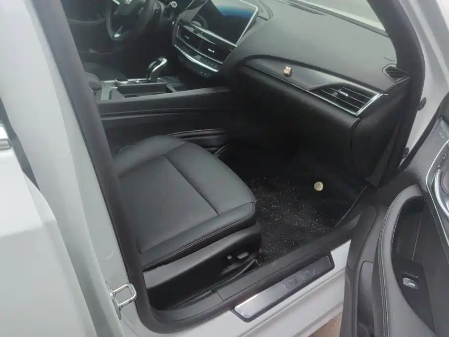 Cadillac CT5 — миниатюра 8