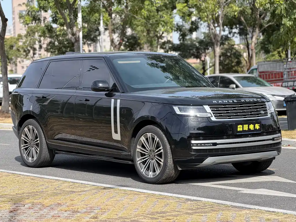 Land Rover Range Rover 2024 3.0 L6 400PS Long Wheelbase