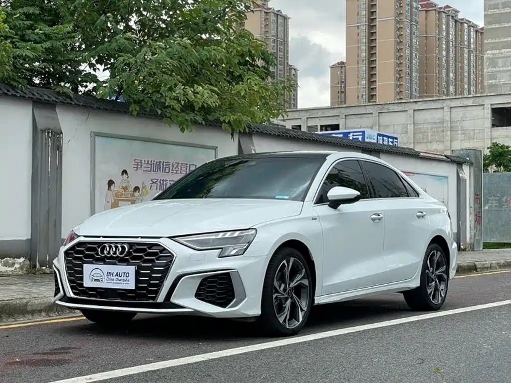 奥迪A3 2023款 改款 A3L Limousine 35 TFSI 豪华运动型 2023