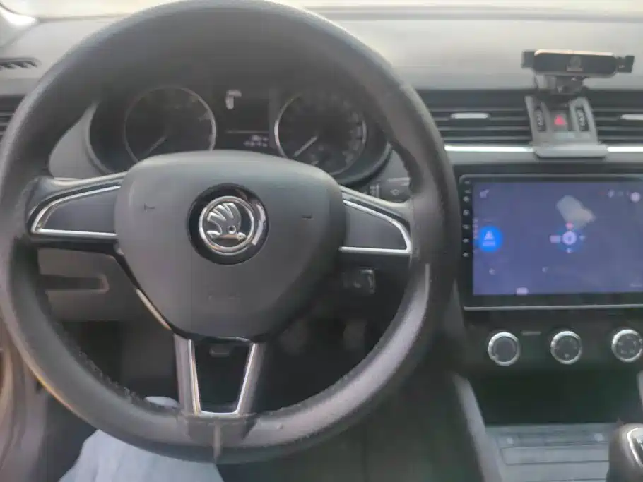 Skoda Octavia — миниатюра 12