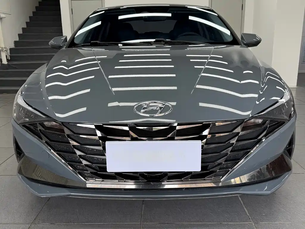 Hyundai Elantra 2022 1.5L CVT LUX Luxury
