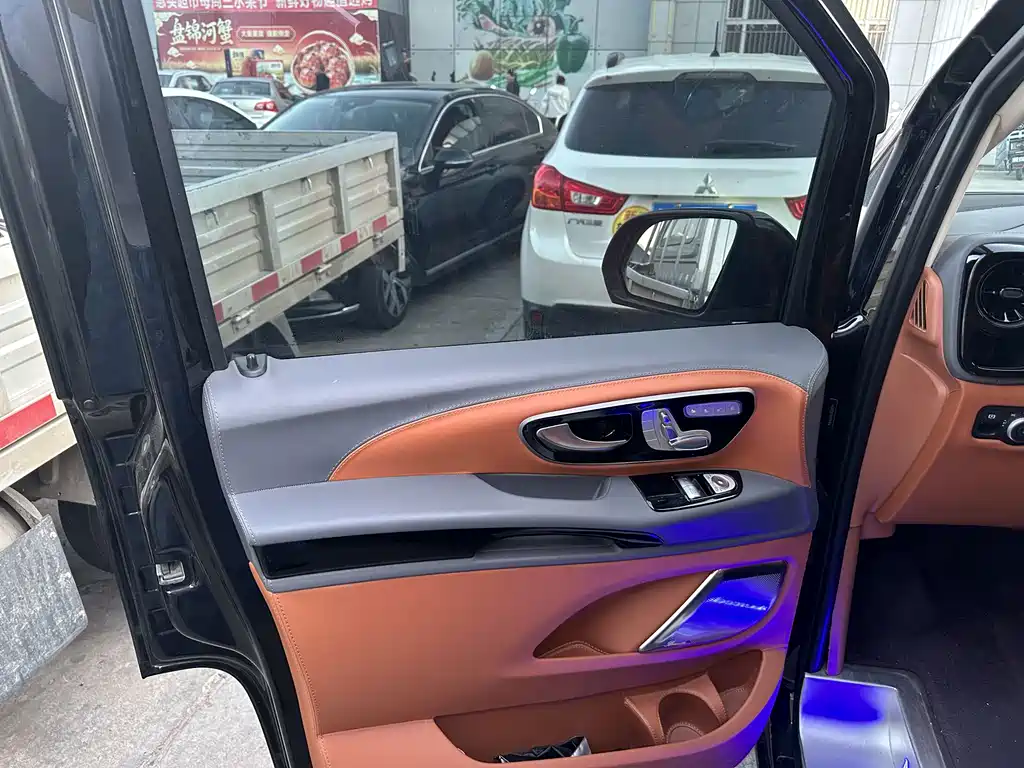 Mercedes-Benz Vito — миниатюра 4
