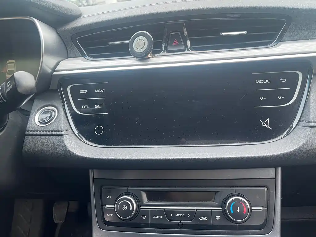 Geely Emgrand — миниатюра 15