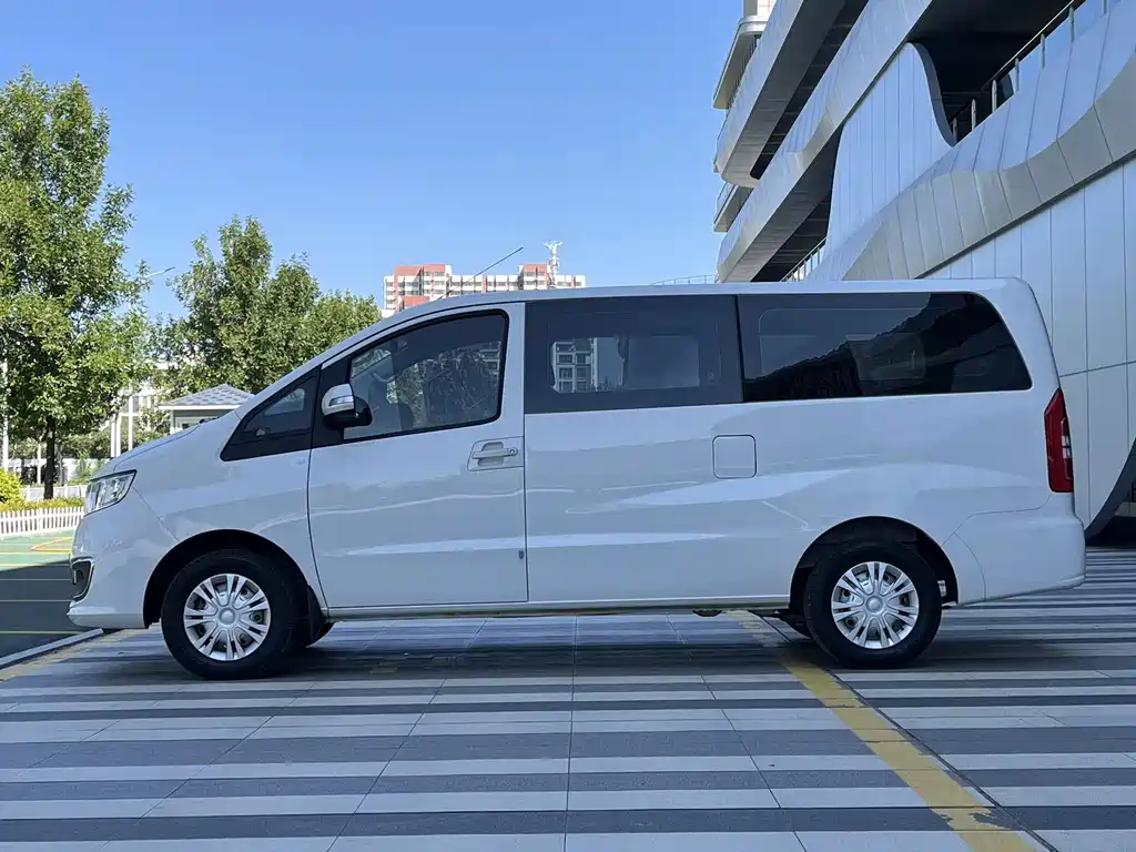 JAC Refine Refine M3 — миниатюра 6