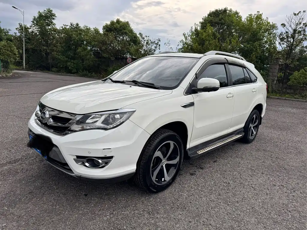 BYD S7