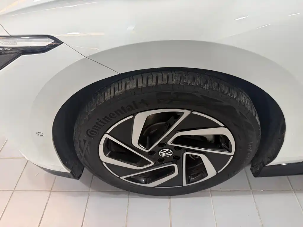 VOLKSWAGEN ID.7 VIZZION