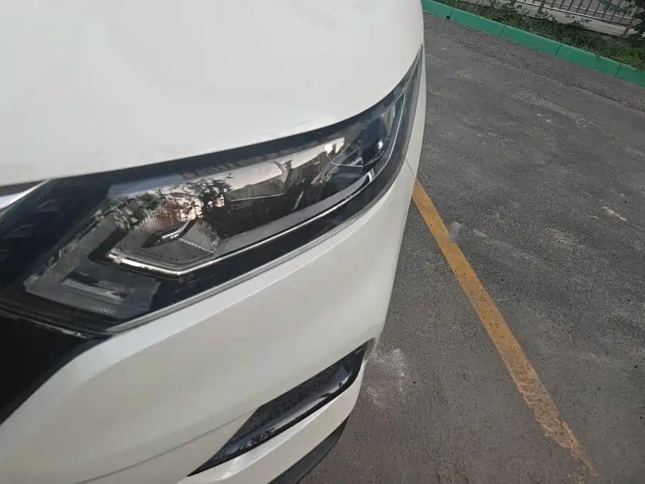 Nissan Qashqai — миниатюра 5