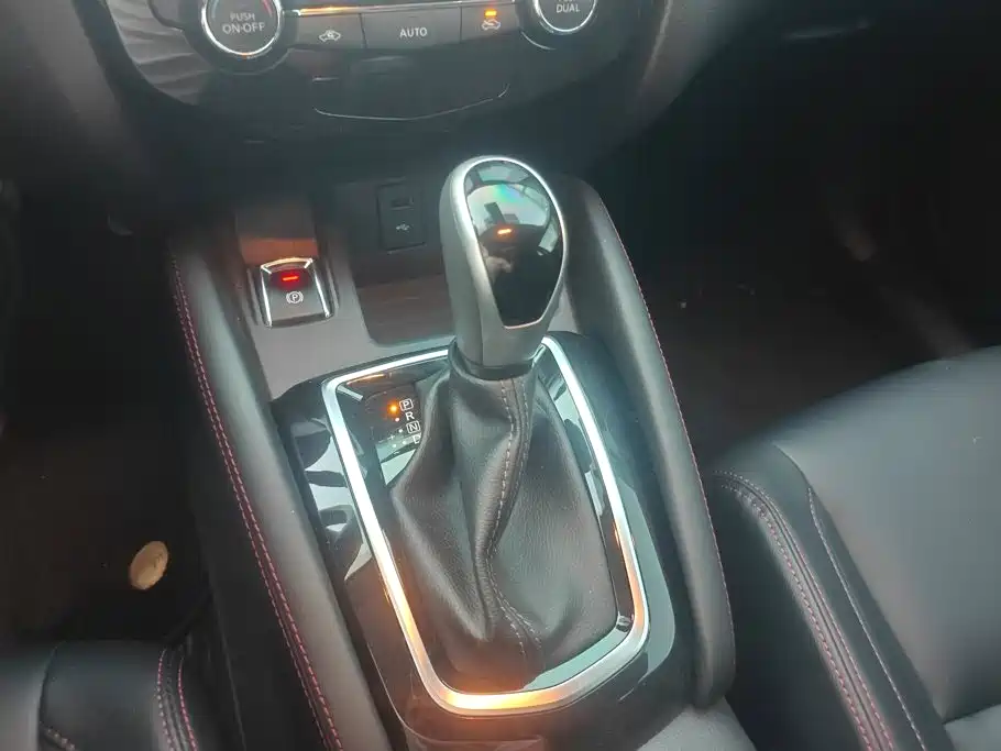 Nissan Qashqai — миниатюра 16