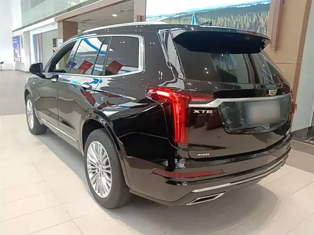 Cadillac XT6 2025 2.0T мест Luxury Executive