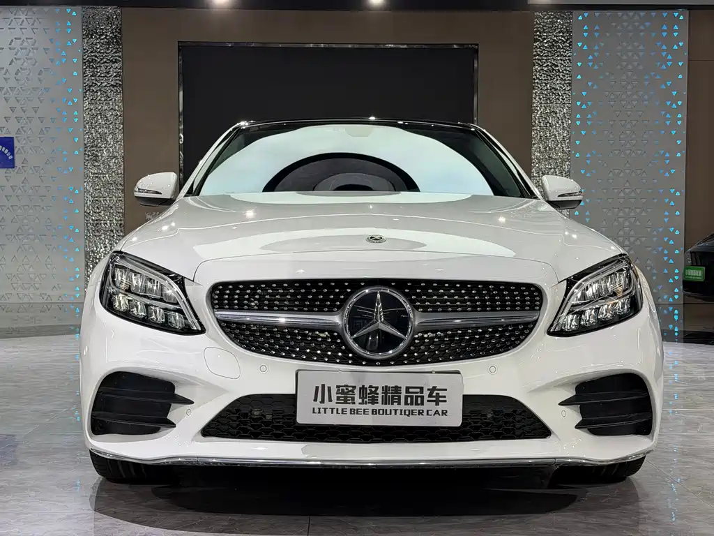 Mercedes-Benz C-Class — миниатюра 2