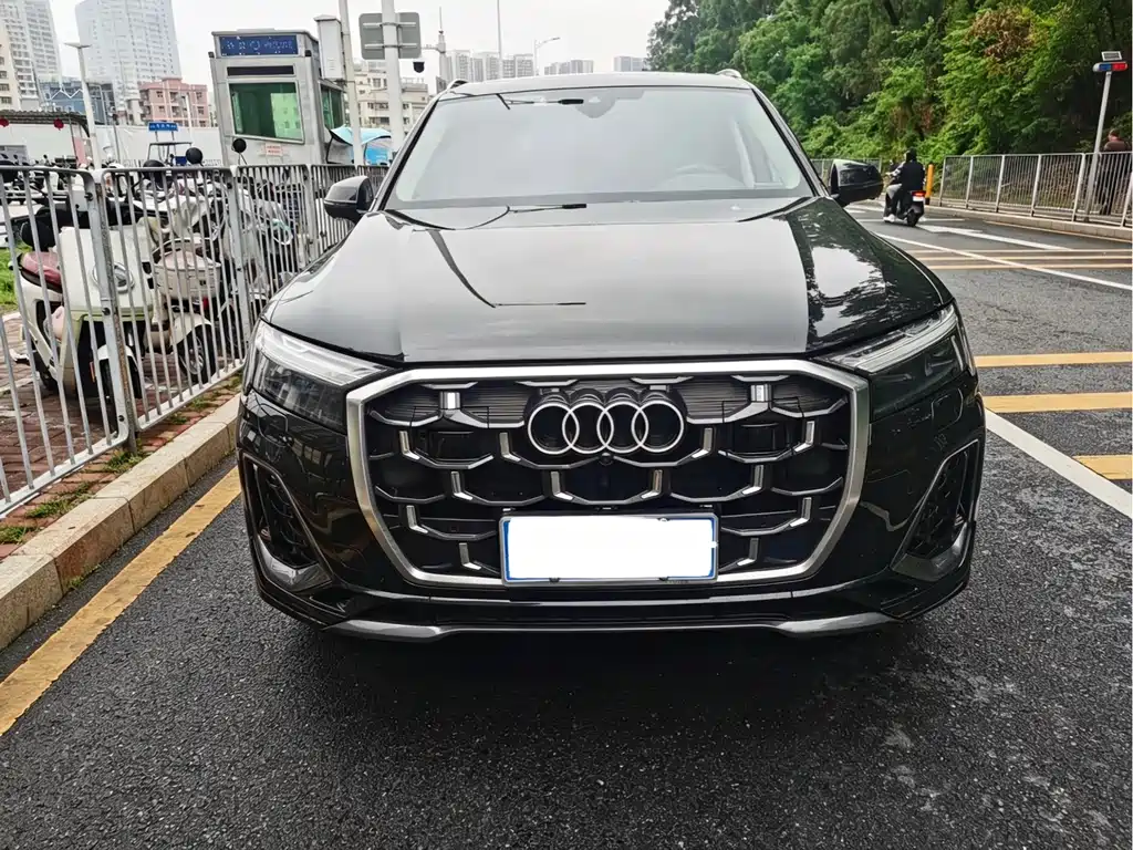 Audi Q7 2025 55 TFSI quattro S line Sport