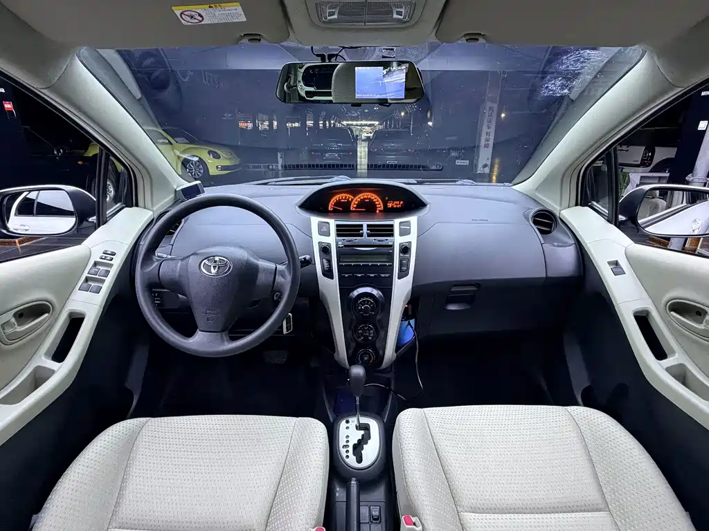 Toyota Yaris — миниатюра 6