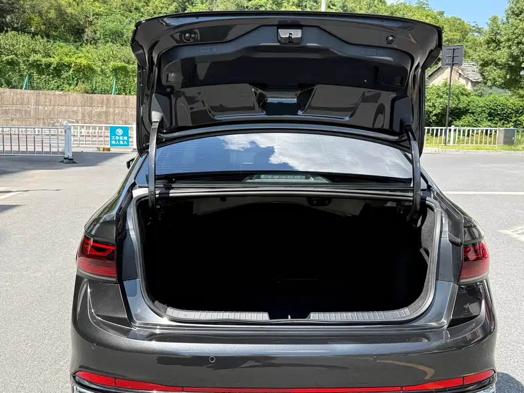Volkswagen Sagitar — миниатюра 17