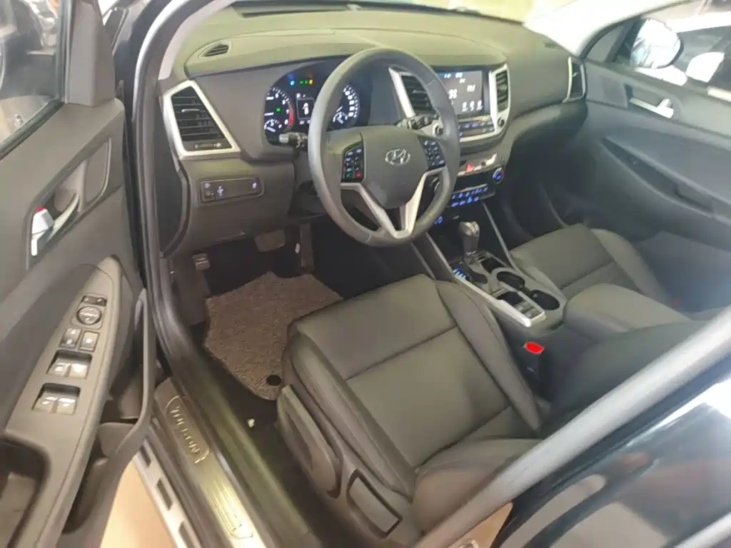 Hyundai Tucson — миниатюра 16