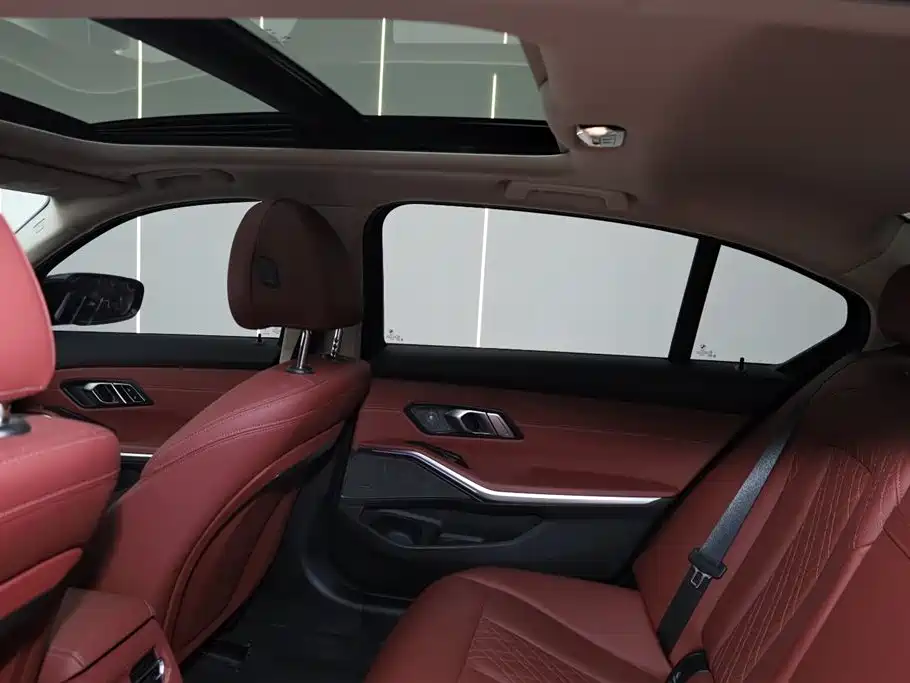 BMW 3 Series 2025