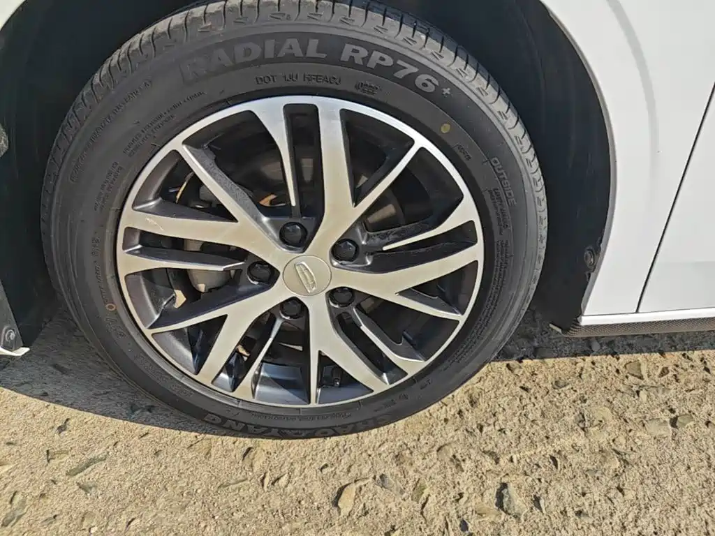 Geely Emgrand — миниатюра 23