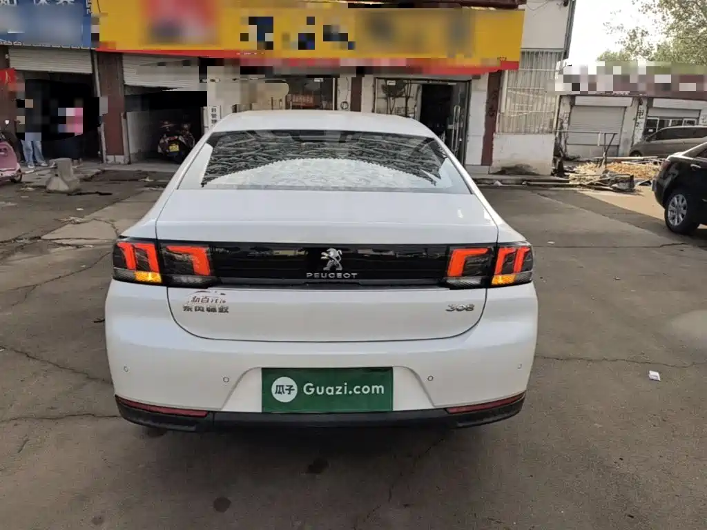 Peugeot 308 — миниатюра 6