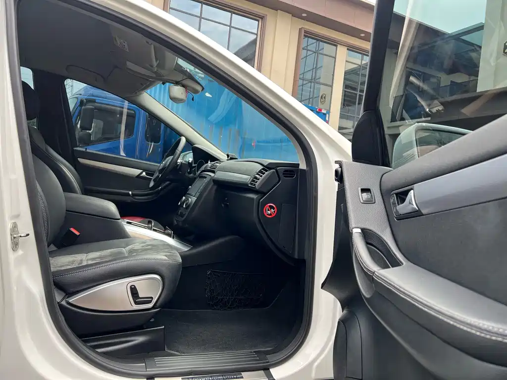 Mercedes-Benz R-Class — миниатюра 15