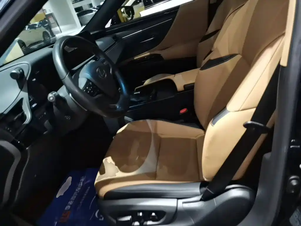 Lexus ES — миниатюра 15