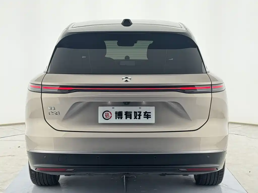 NIO ES8 2023 100kWh