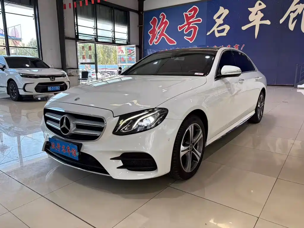 Mercedes-Benz E-Class — миниатюра 3