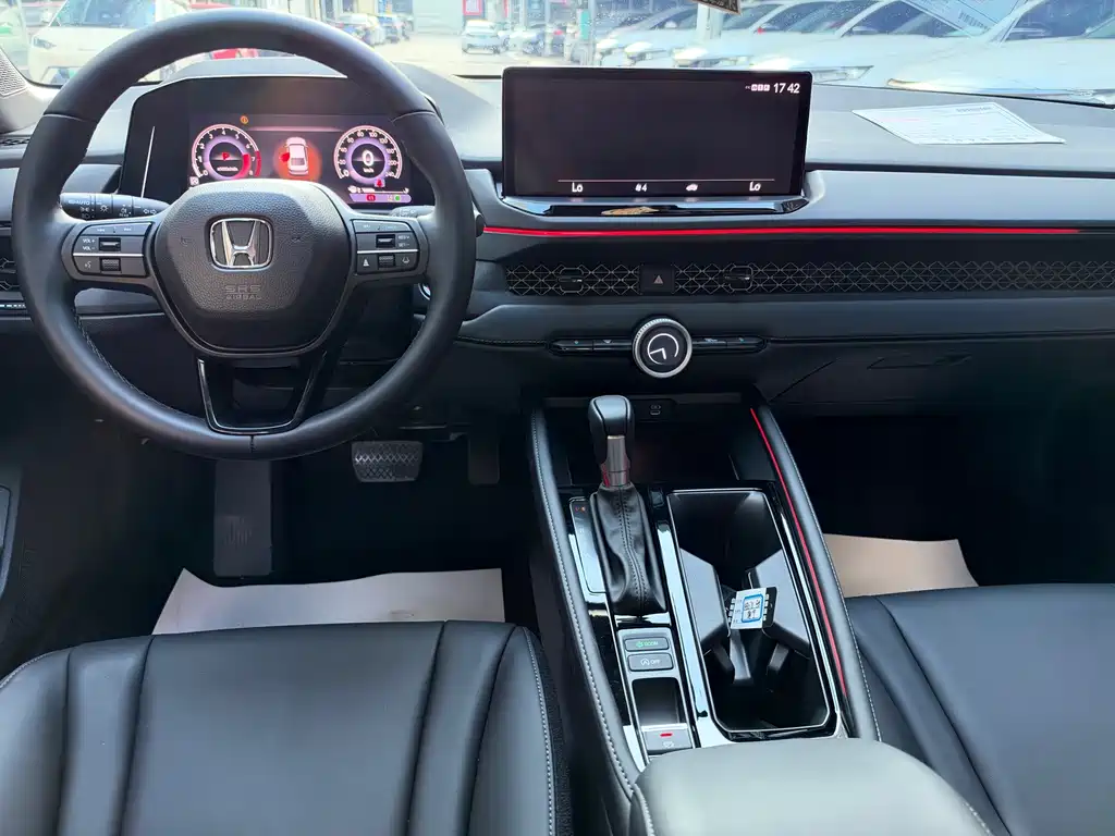 Honda Accord — миниатюра 6