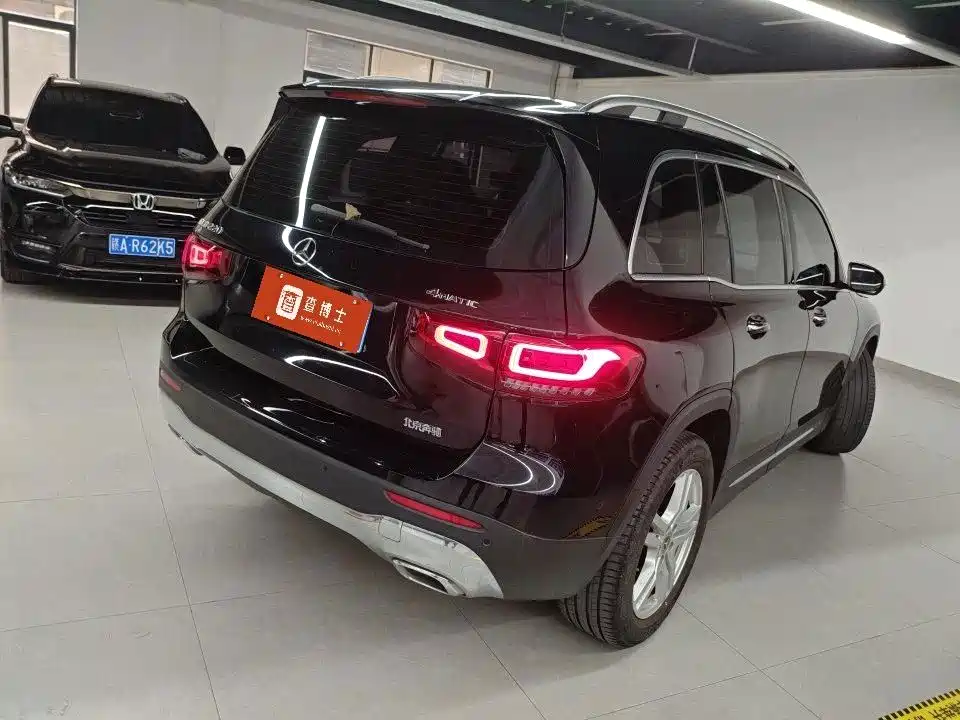 Mercedes-Benz GLB — миниатюра 9