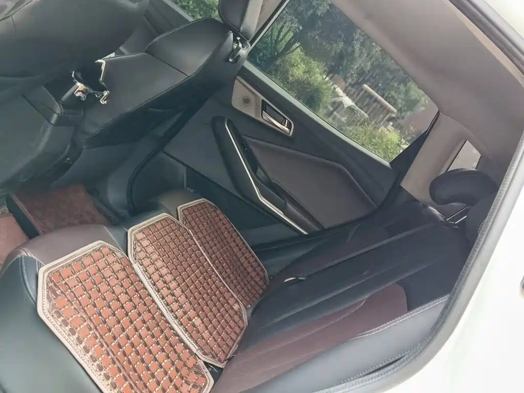 Changan CS15 — миниатюра 15