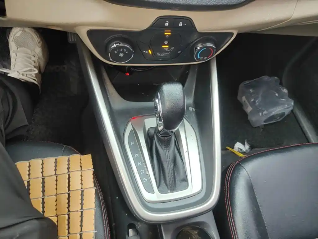 Ford Escort — миниатюра 14
