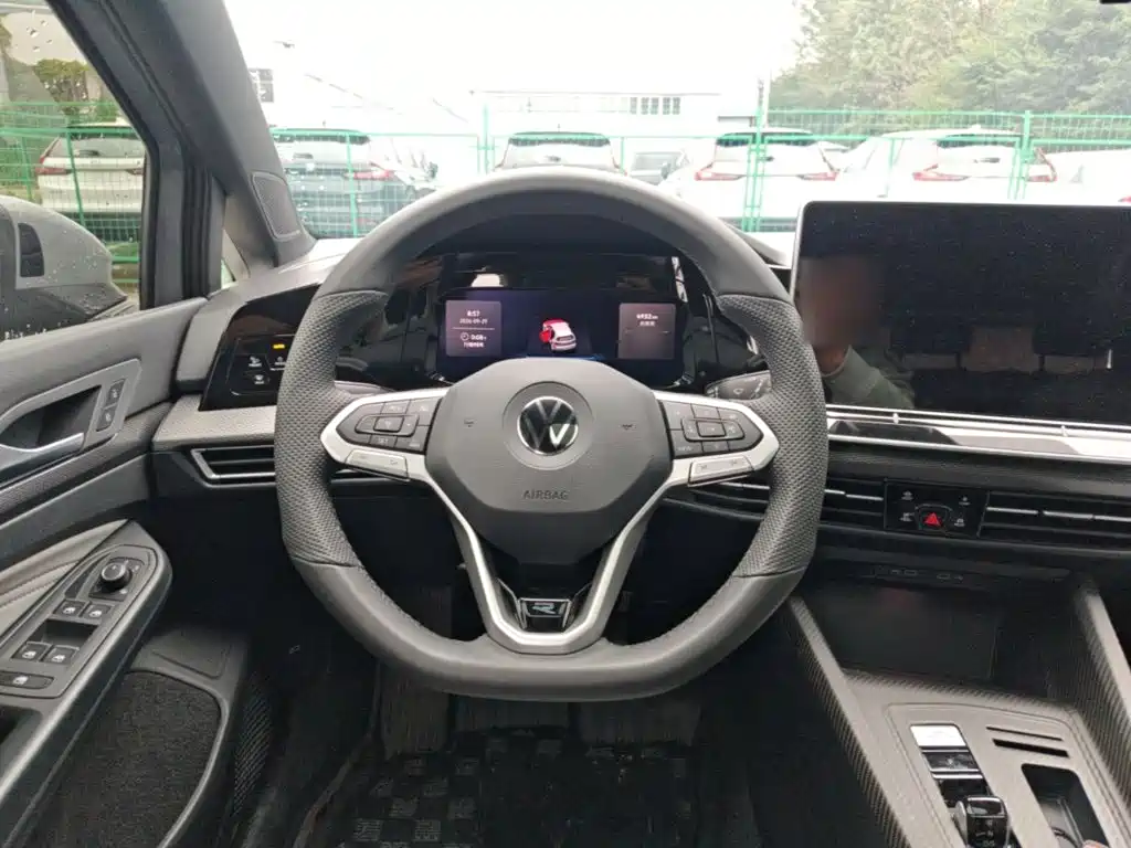Volkswagen Golf — миниатюра 11