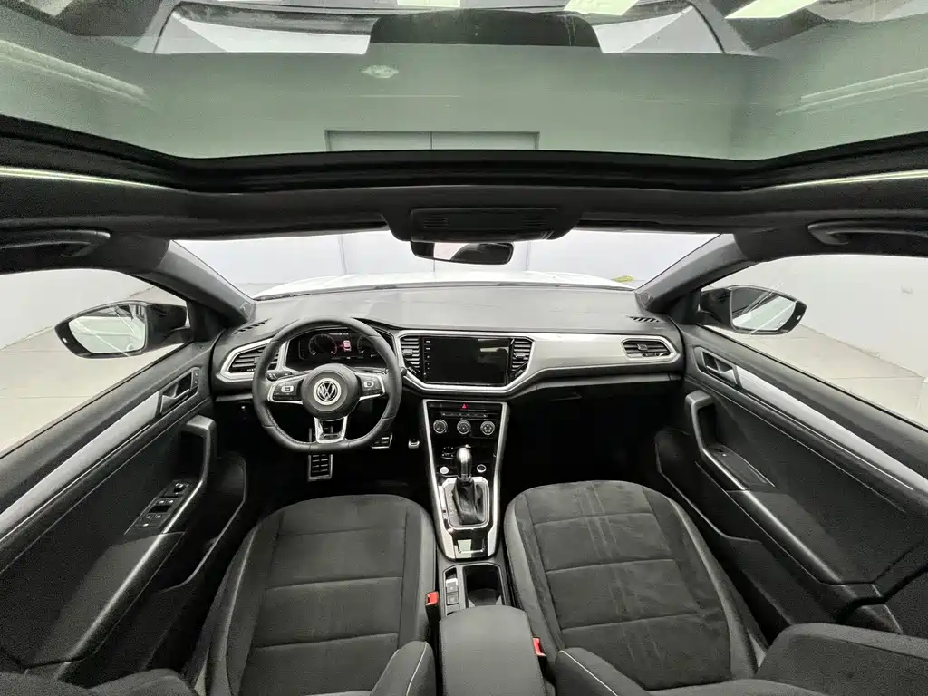 Volkswagen T-Roc — миниатюра 8