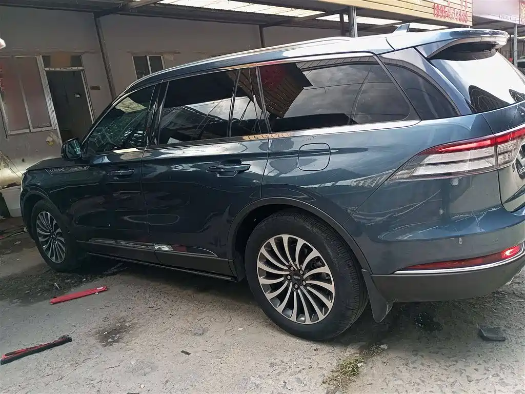 Lincoln Aviator (Import) — миниатюра 25