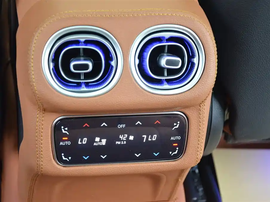 Mercedes-Benz GLC 2025 GLC 300 L 4MATIC 5 мест