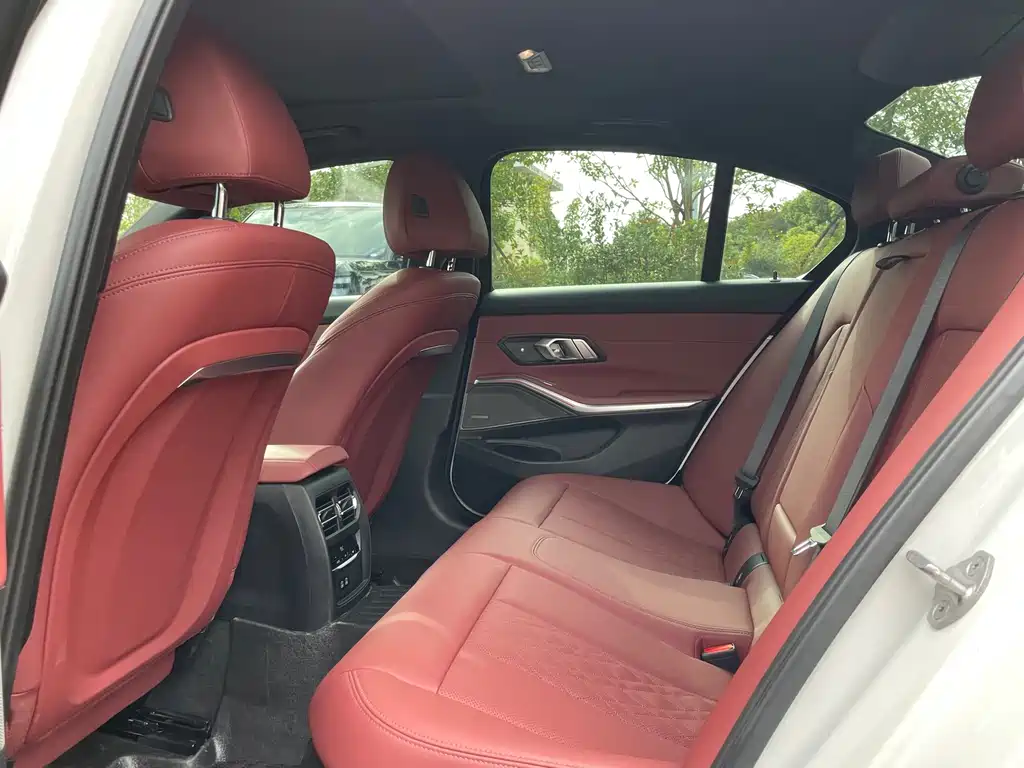 BMW 3 Series — миниатюра 8