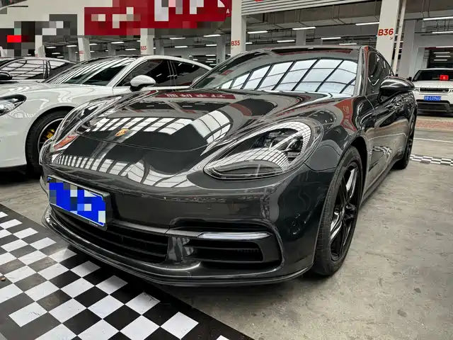 PORSCHE PANAMERA 2020