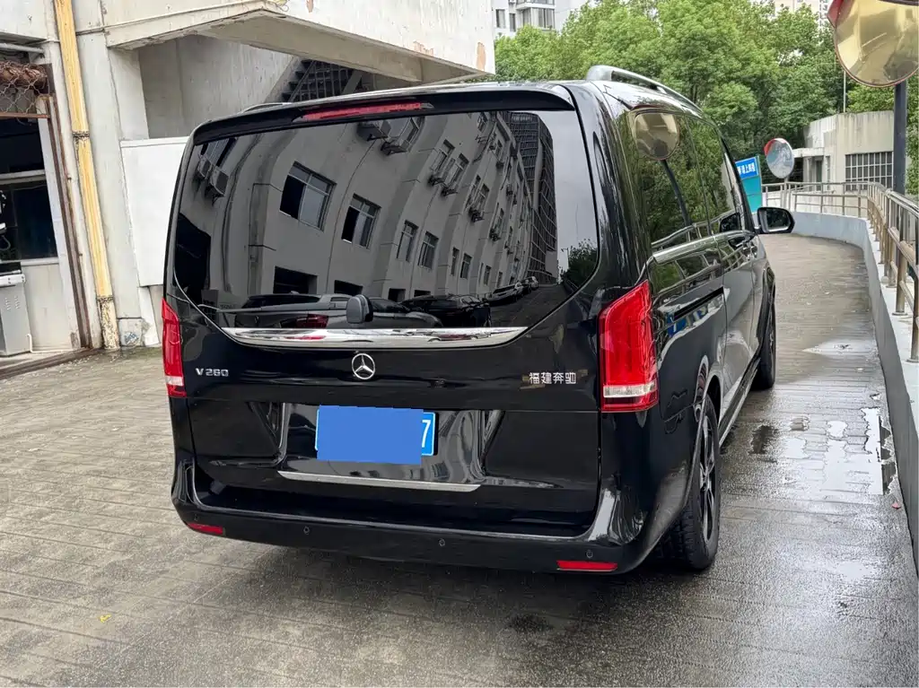 Mercedes-Benz V-Class — миниатюра 41