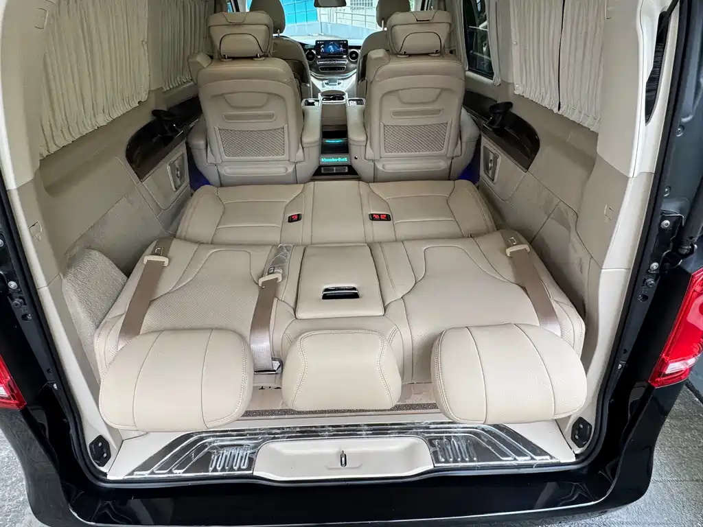 Mercedes-Benz V-Class — миниатюра 15